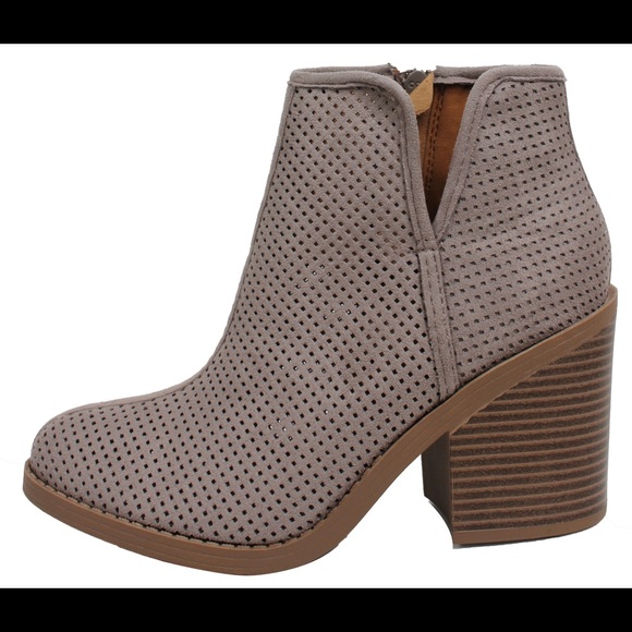 Shoes - Grey perforated v cut out side Stacked heel boot